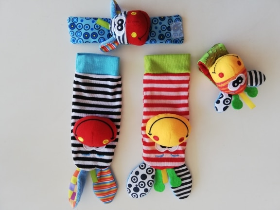 Cute Baby Rattles Soft Plush Toys Foot Wrist Rattle Set photo review