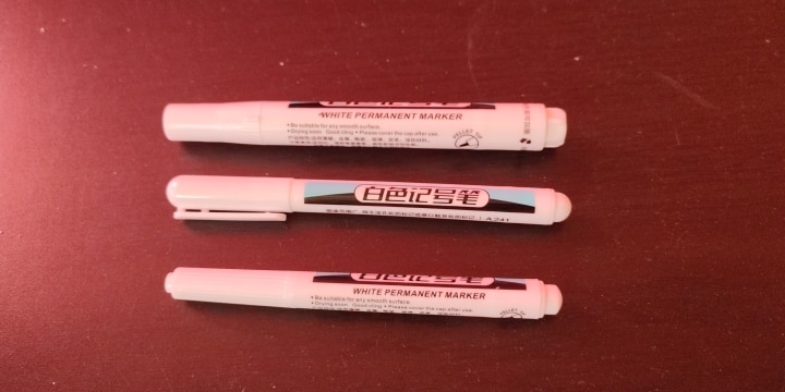 Waterproof Oily White Pens for Woodworking, Tire Painting, and Graffiti photo review