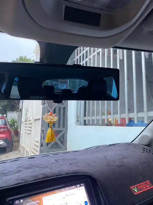 Curved Clip-On Car Rearview Mirror With Wide Viewing Angle photo review