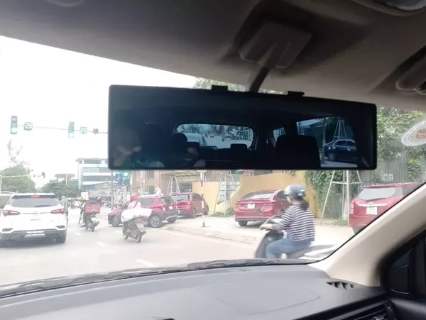 Curved Clip-On Car Rearview Mirror With Wide Viewing Angle photo review