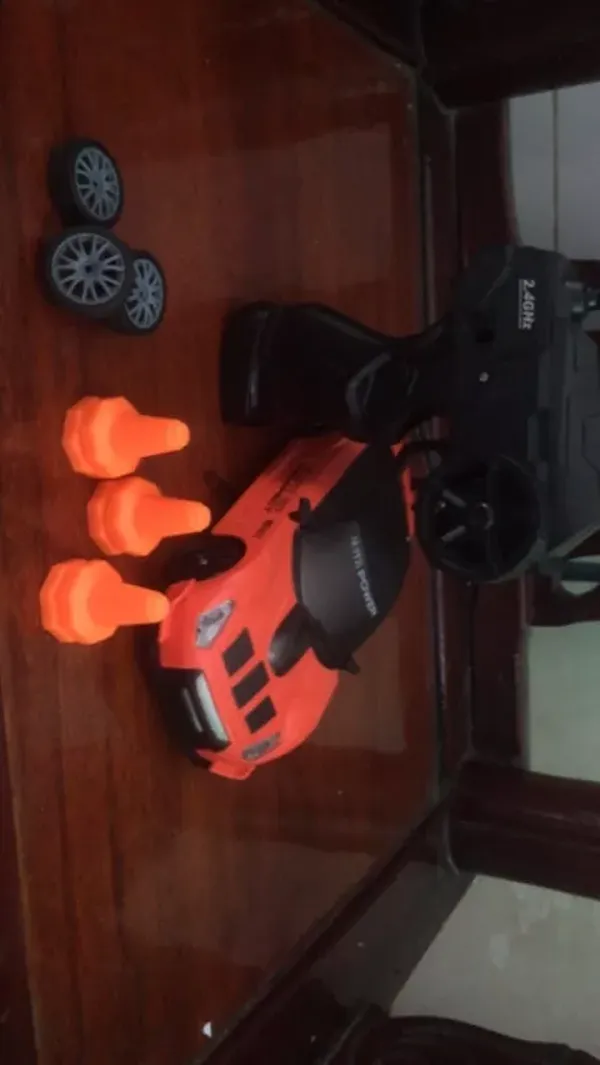 2.4G High Speed 4WD RC Drift Car With GTR Model For Kids photo review