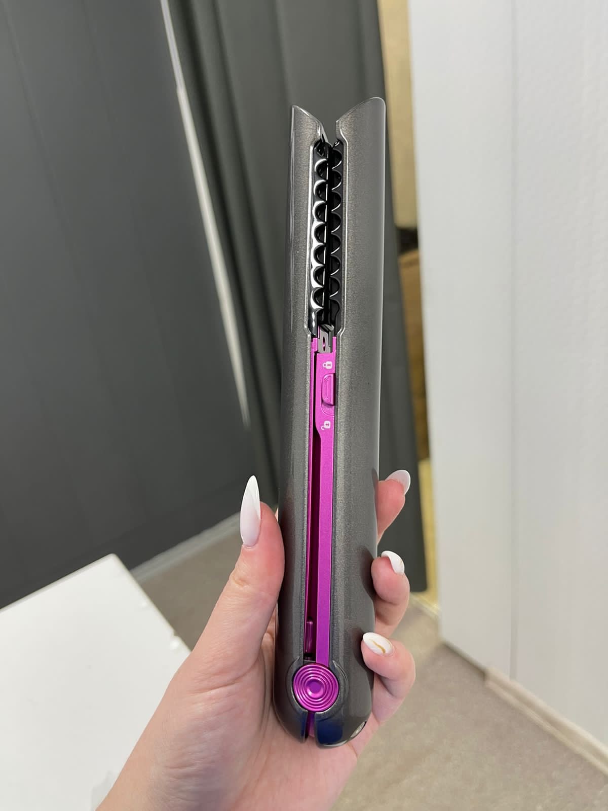 Professional 2-in-1 Cordless Hair Straightener and Curler photo review