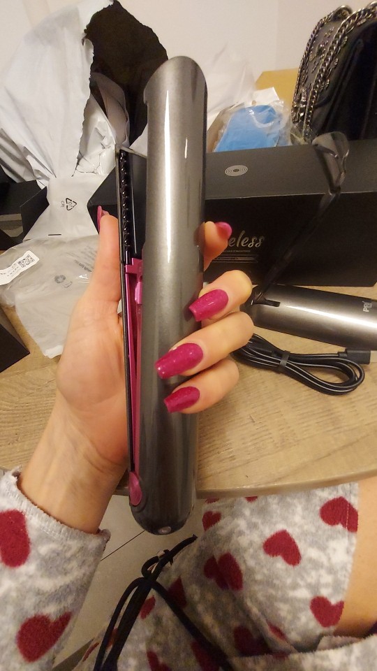 Professional 2-in-1 Cordless Hair Straightener and Curler photo review