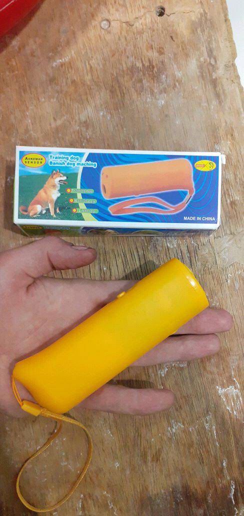 Rechargeable 3-In-1 Ultrasonic Dog Barking Deterrent Device With LED Flashlight photo review