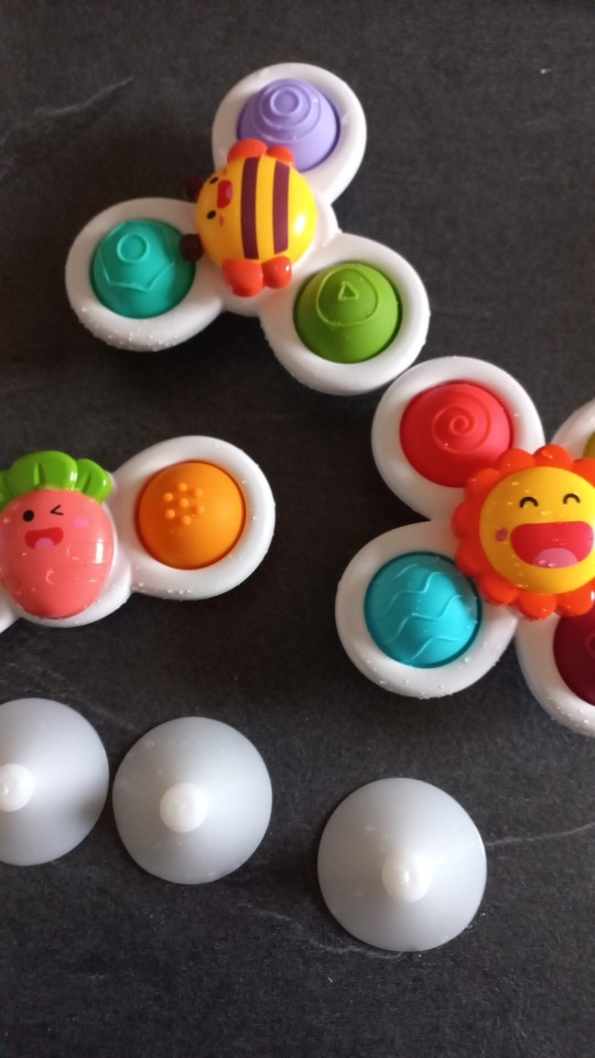 Cute Bathing Spinner Suction Cup Animal Toys for Kids photo review