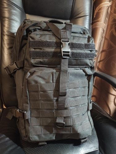 Tactical Backpack, Large Capacity Men's Travel Commuter Backpack photo review