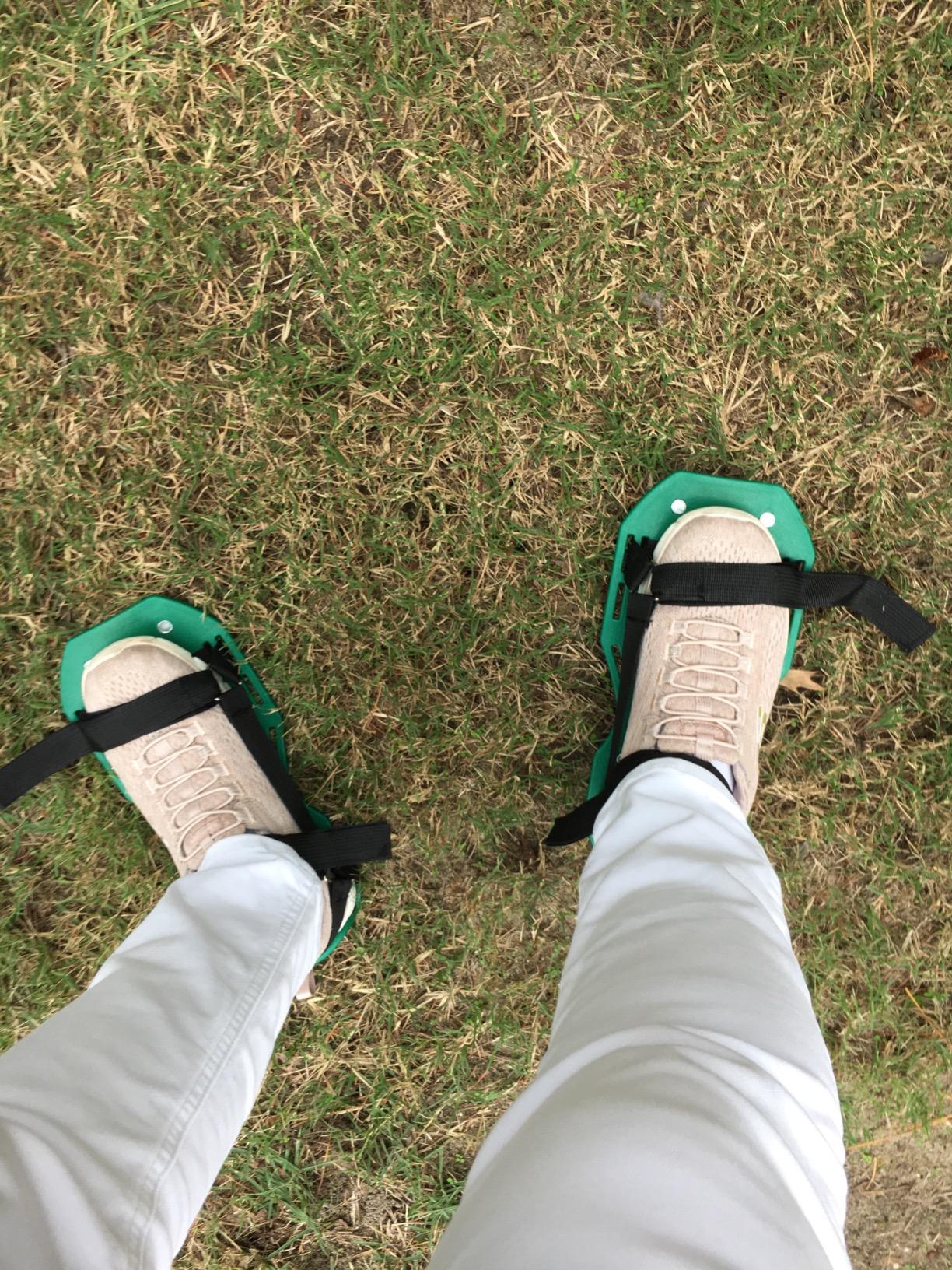 Lawn Aerator Shoes With 2 Adjustable Straps photo review