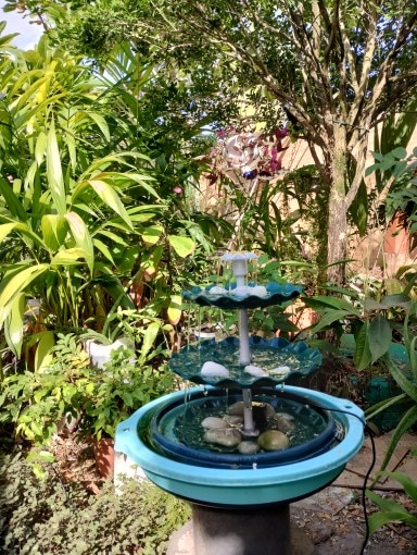 Tiered Bird Bath With 2.5W Solar Pump - Bird Bath And Decoration photo review