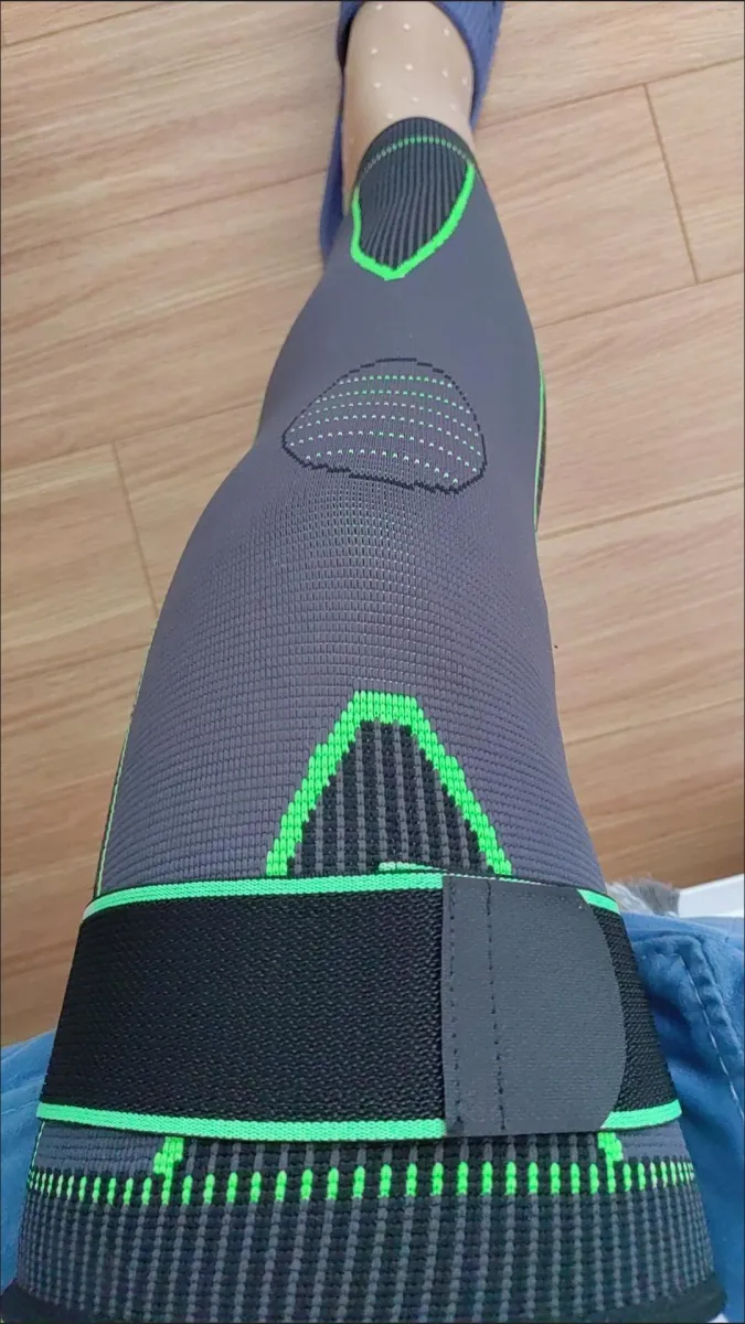 Anti-Slip Lengthen Knee Pad with Compression for Running Sports photo review