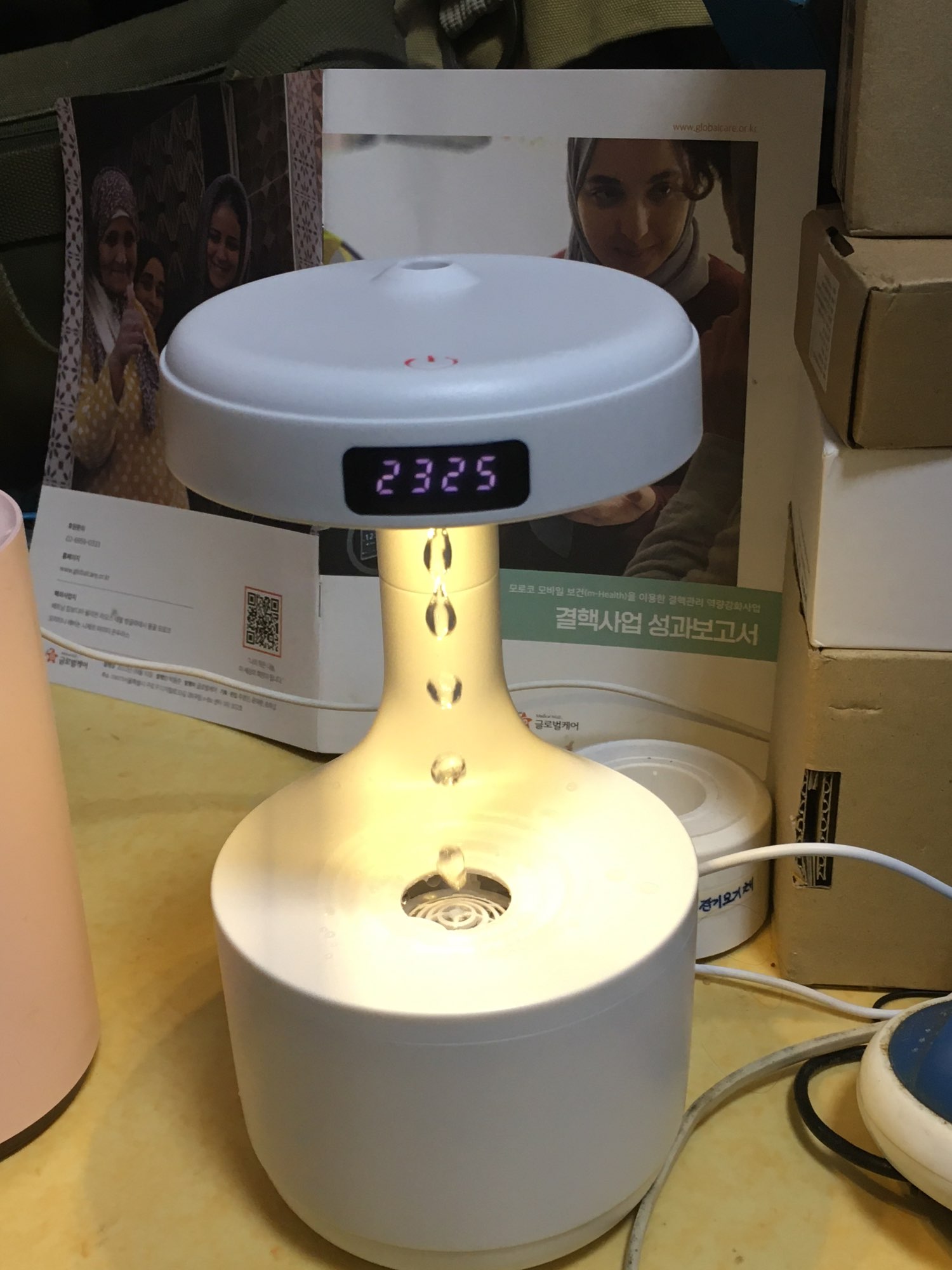 Anti-Gravity Aroma Diffuser Humidifier with Clock for Bedroom photo review