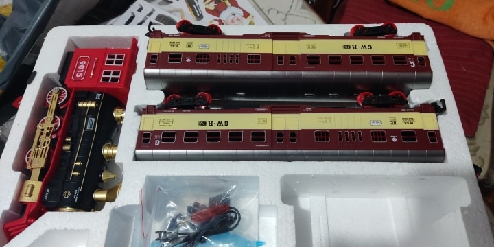 Simulation Of Classic Electric Train Toys For Children photo review