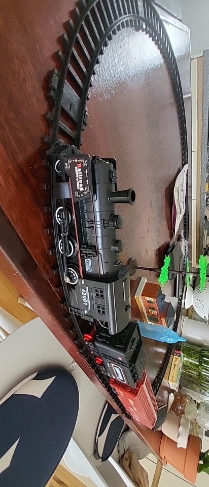 Simulation Of Classic Electric Train Toys For Children photo review