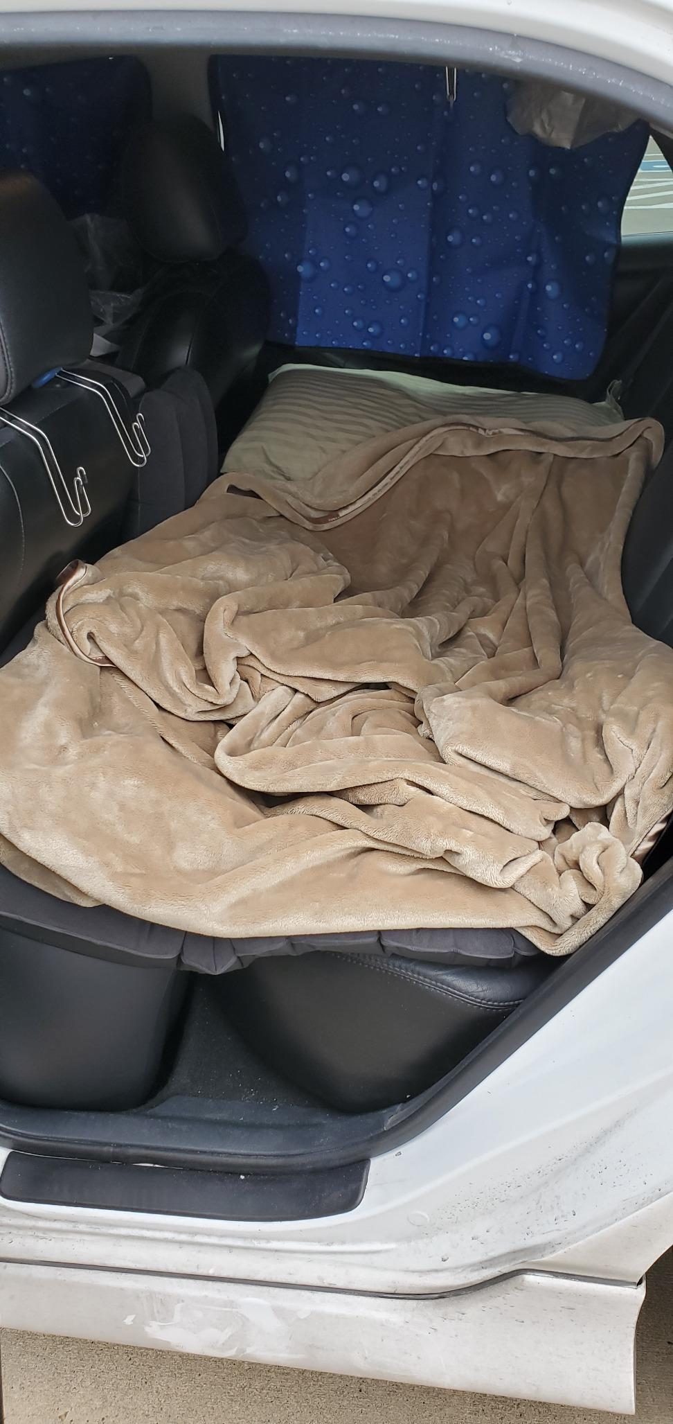 Backseat Inflatable Mattress, Creative And Simple Car Rear Inflatable Bed photo review