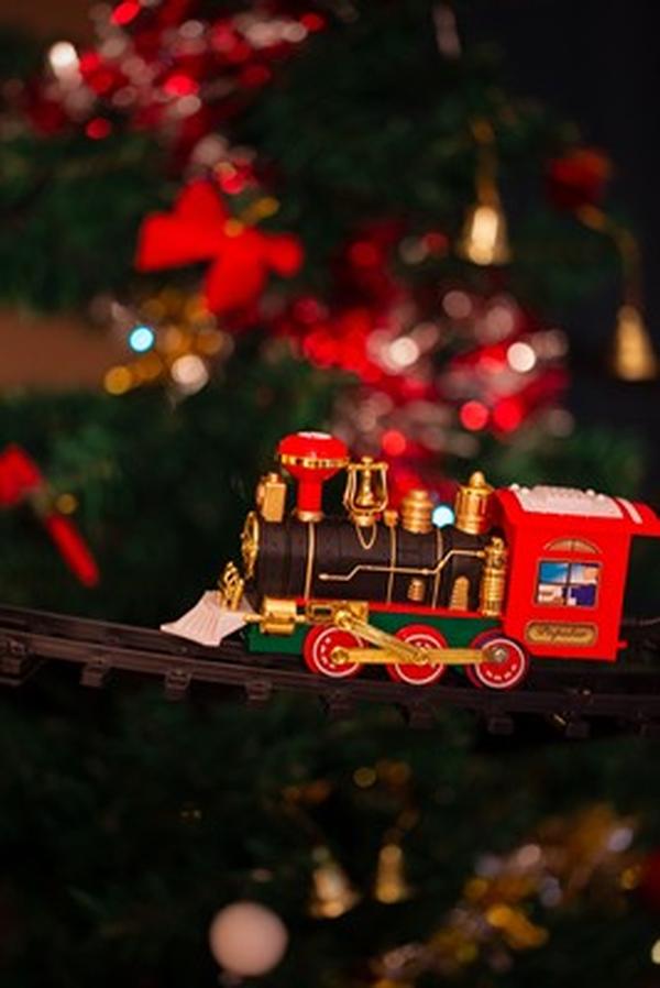 Battery-Powered Sound And Light Christmas Railway Train Set for Kids photo review