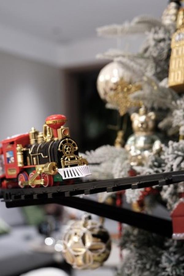 Battery-Powered Sound And Light Christmas Railway Train Set for Kids photo review