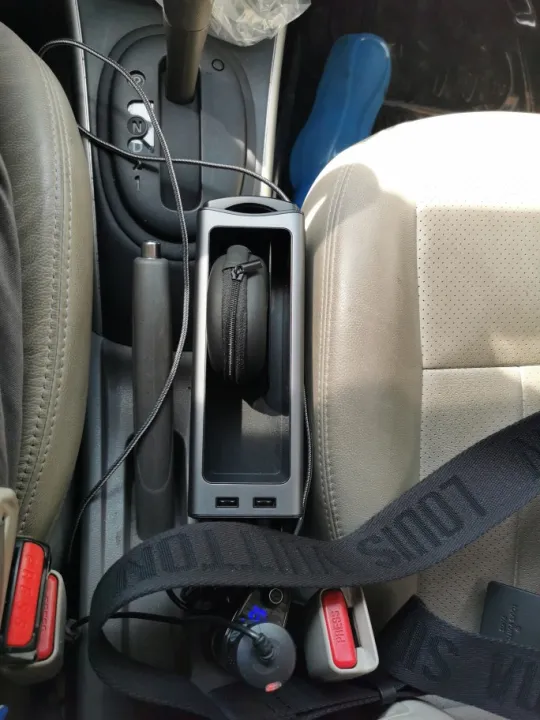 Convenient Storage Compartment With Built-In Car USB Charging photo review