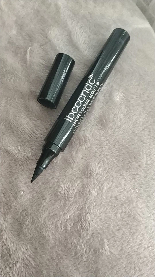 Catgirl Flick Dual-End Eyeliner photo review