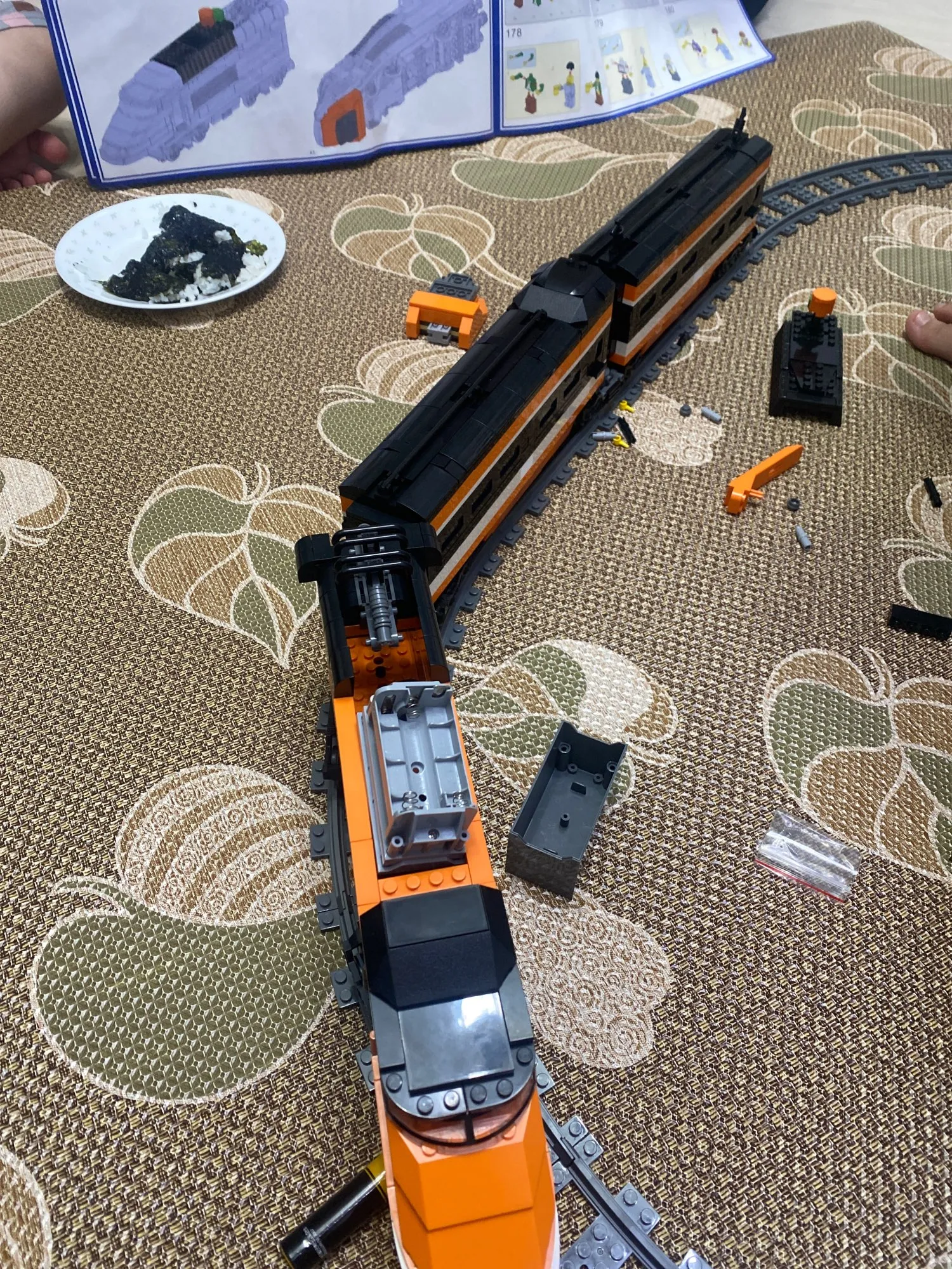 High-Tech Battery-Powered Electric City Train Building Blocks For Kids photo review