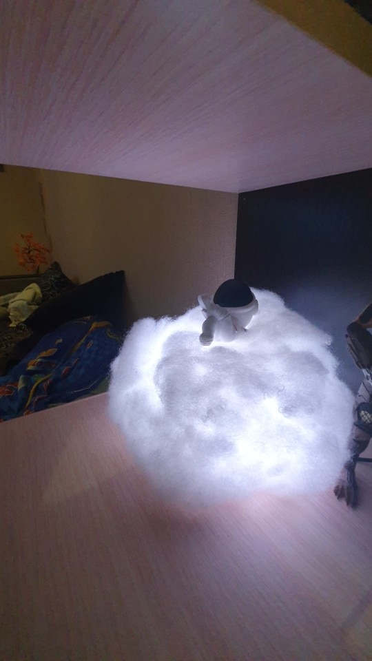 Cloud Astronaut Lamp photo review