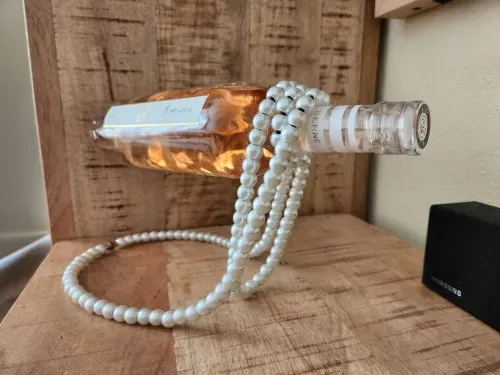 Luxury Resin Pearl Necklace Wine Rack For Home Decor photo review