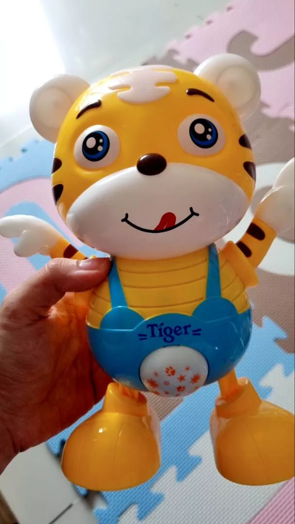 Cute Dancing Tiger Toy with Colorful Lights for Babies photo review