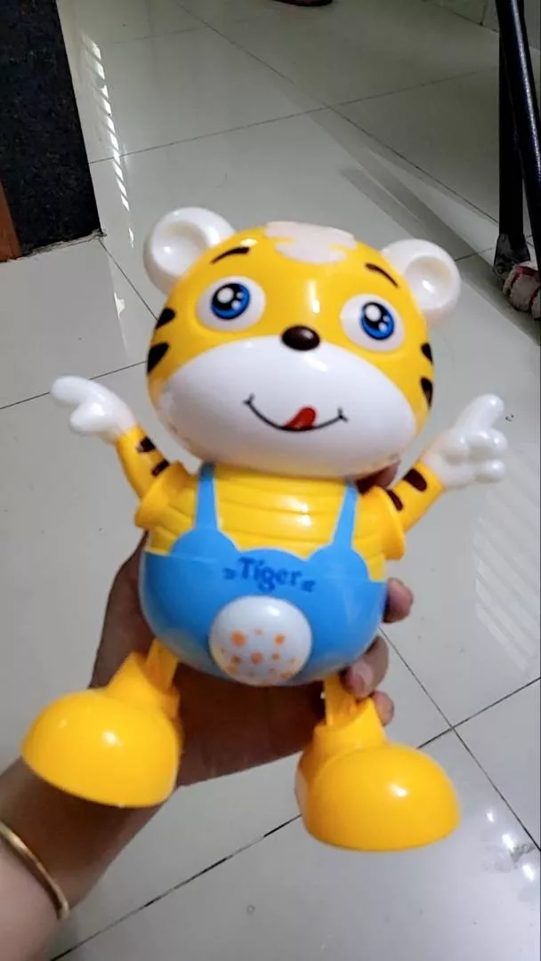 Cute Dancing Tiger Toy with Colorful Lights for Babies photo review