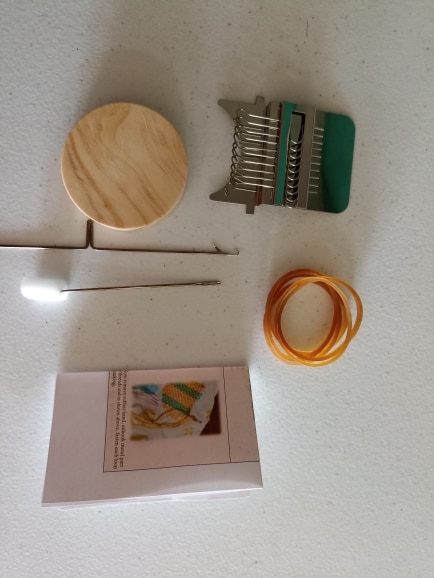 Compact And Convenient Mini Loom Machine photo review