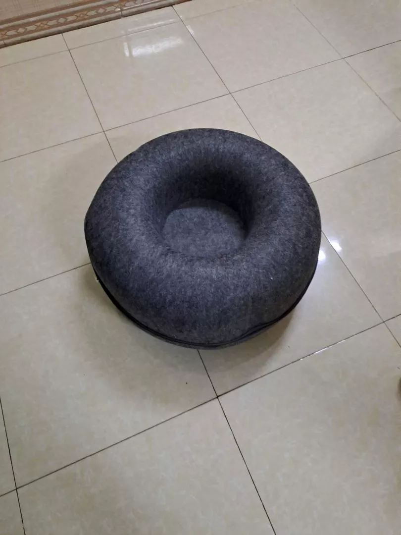 Comfortable Four Season Round Felt Pet Nest photo review