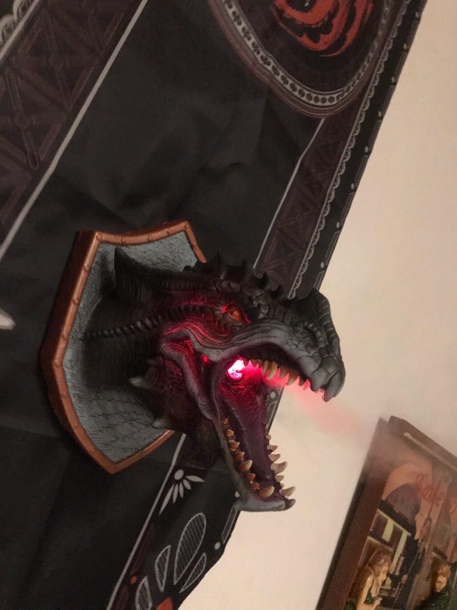 3D Smoked LED Dragon Head Wall Art Sculpture for Home Decor photo review