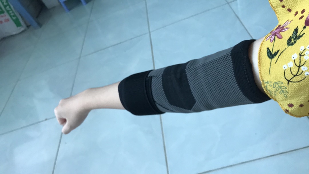Elbow Tendonitis Brace Compression Sleeve Arm Support photo review