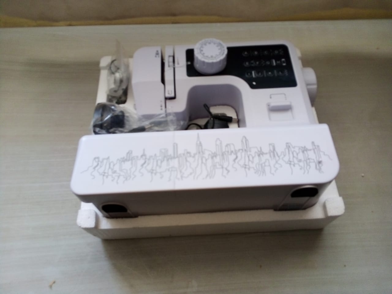 Electric Sewing Machine Overlock, Desktop Electric Small Mini Sewing Machine photo review