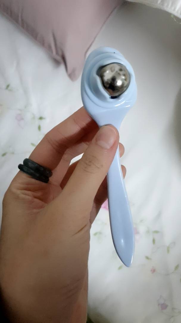 Eye Roller Massager Reduces Dark Circles And Wrinkles photo review