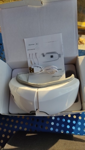 Smart Eye Massager photo review