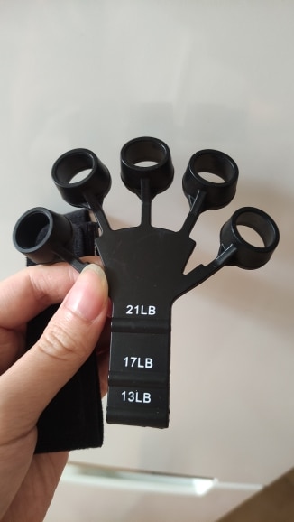 Finger Gripper 6 Levels of Resistance for Hand Recovery and Exercise photo review