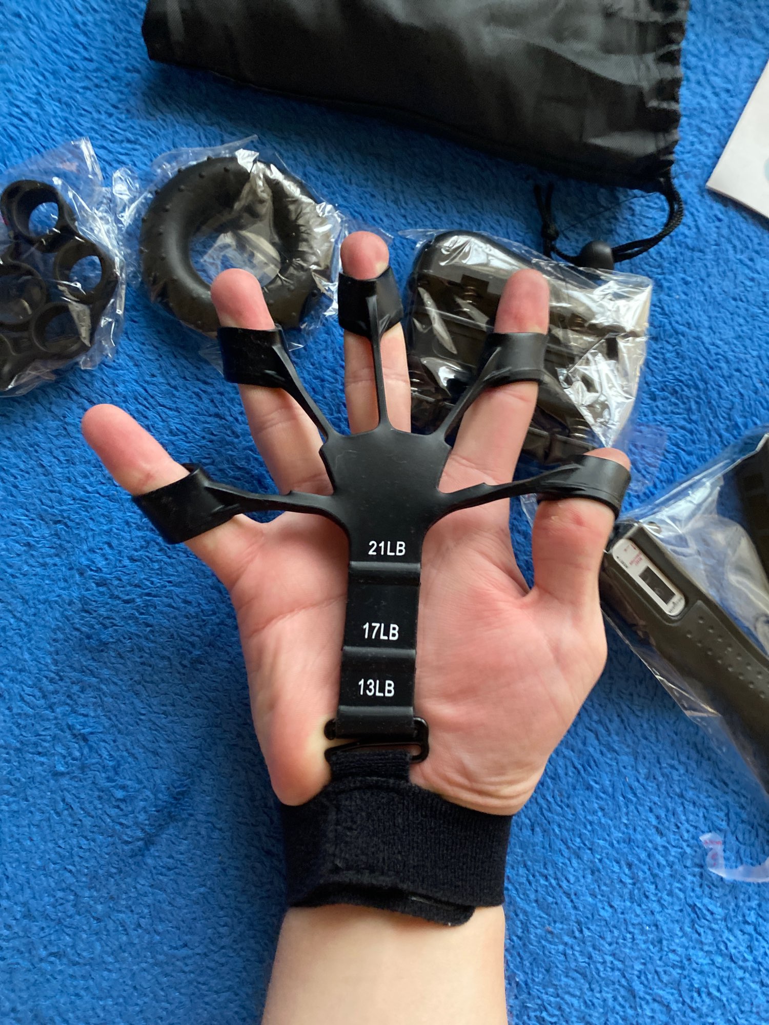 Finger Gripper 6 Levels of Resistance for Hand Recovery and Exercise photo review