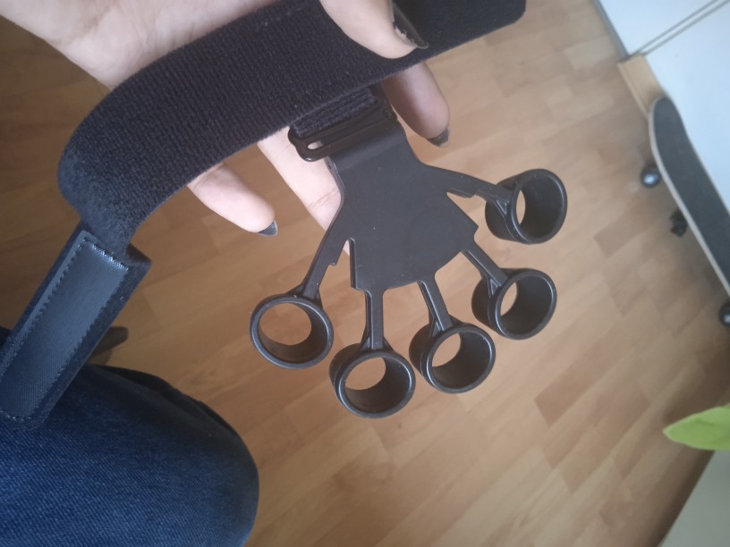 Finger Gripper 6 Levels of Resistance for Hand Recovery and Exercise photo review