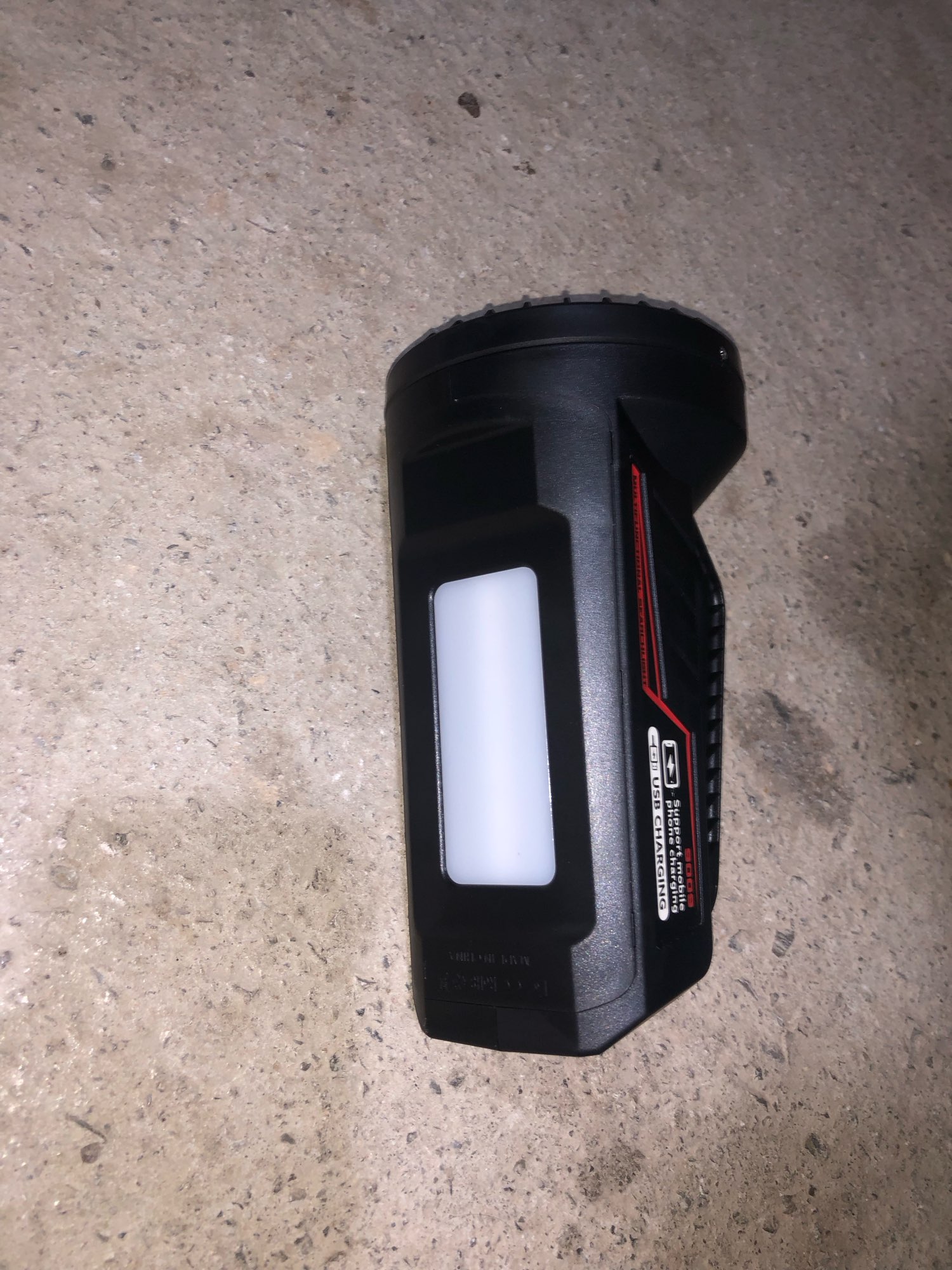 Rechargeable Flashlight with Strong Light photo review