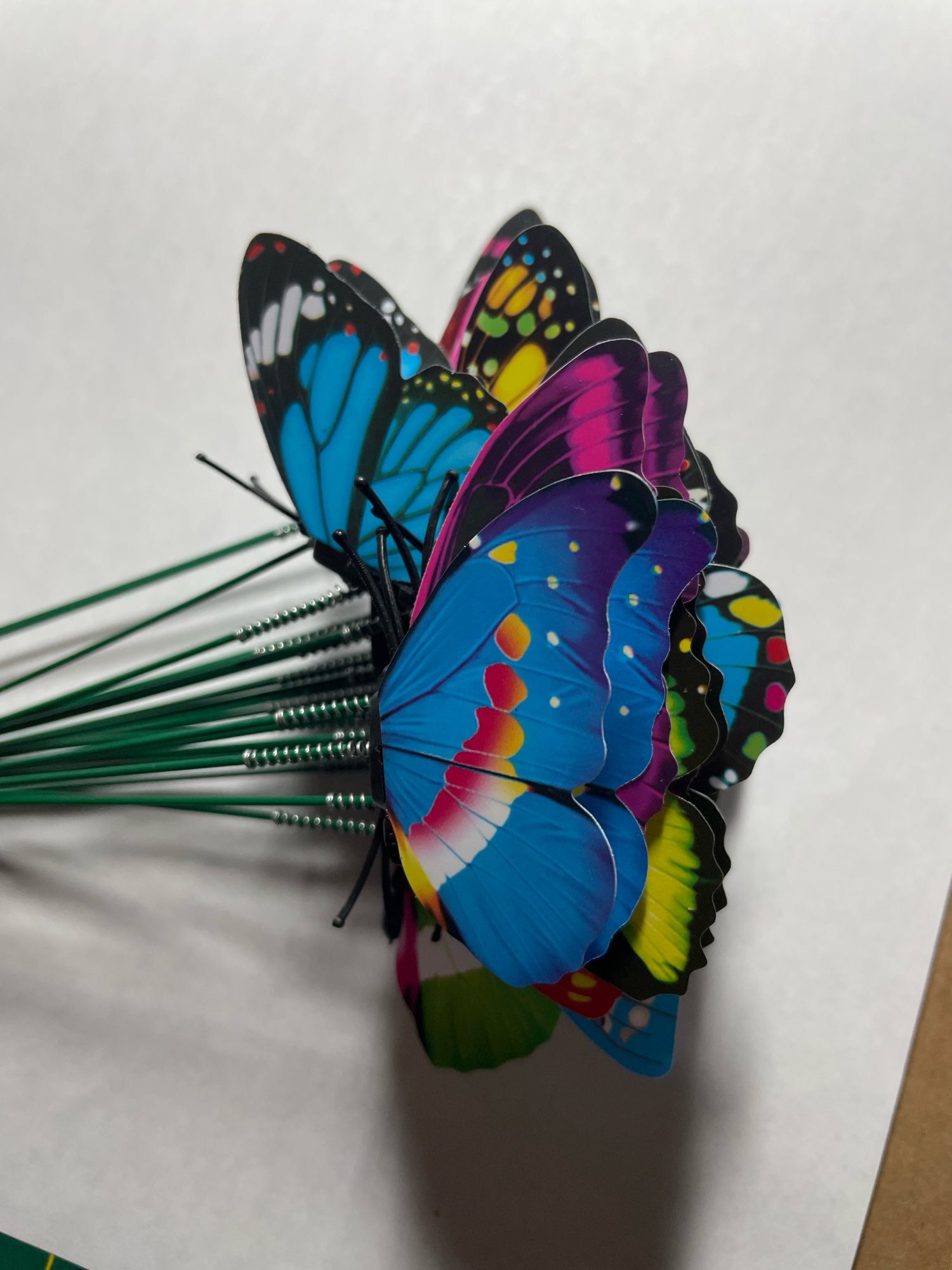 Solar Powered Dancing Fluttering Butterflies & Hummingbirds Garden Decoration photo review