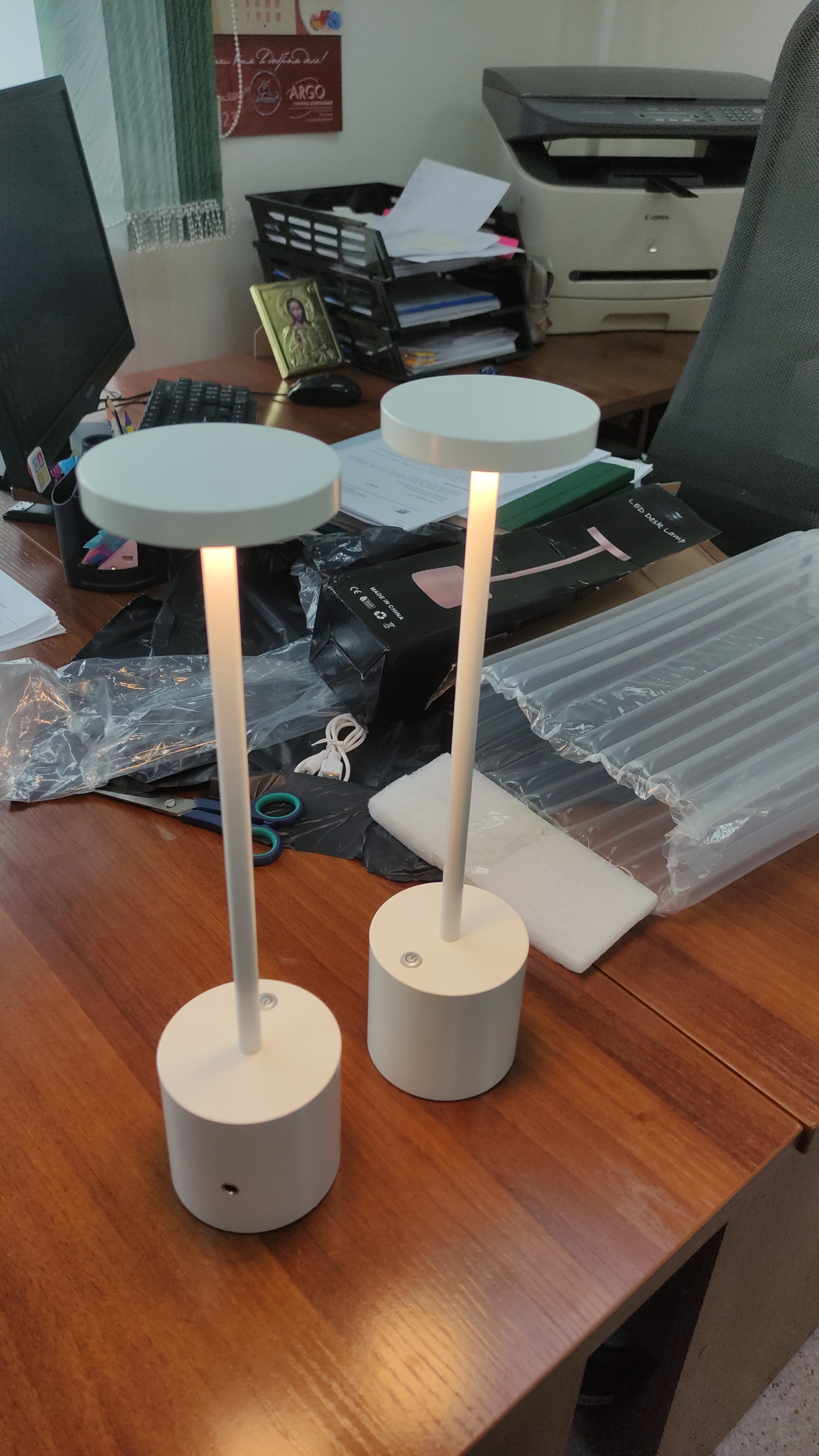 Rechargeable LED Desk Lamp with Touch Dimming photo review