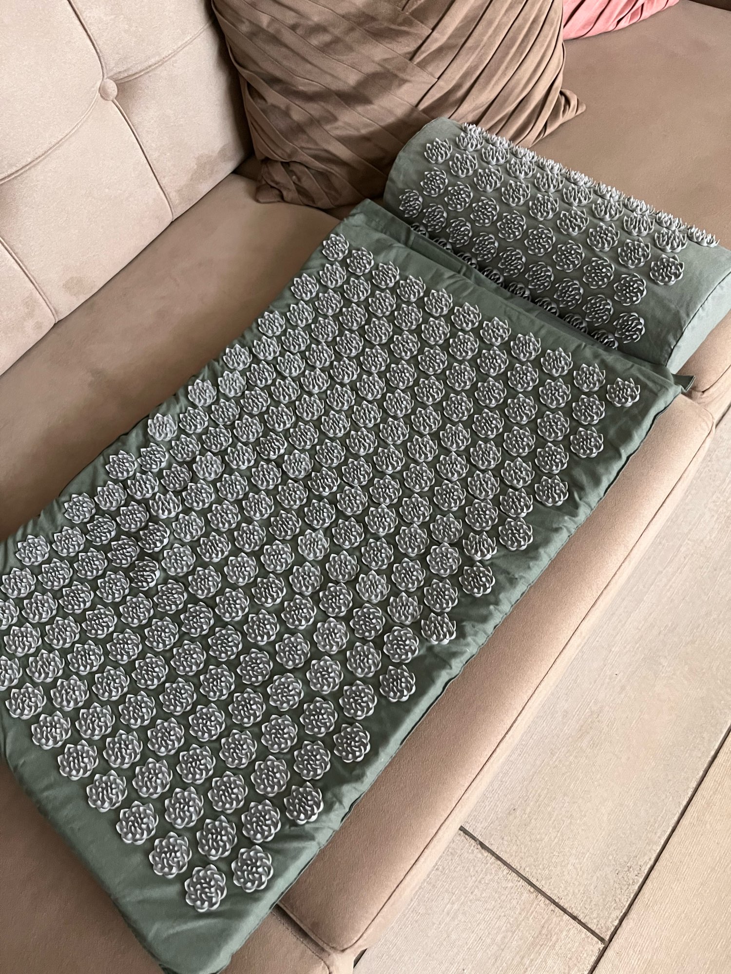 Lotus Acupressure Yoga Mat photo review