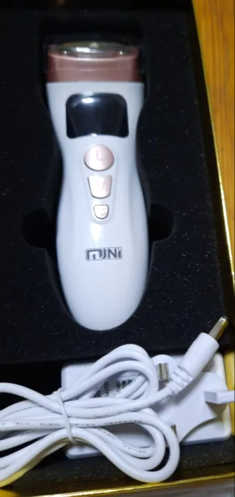 Convenient Mini Skin Tightening Massager photo review