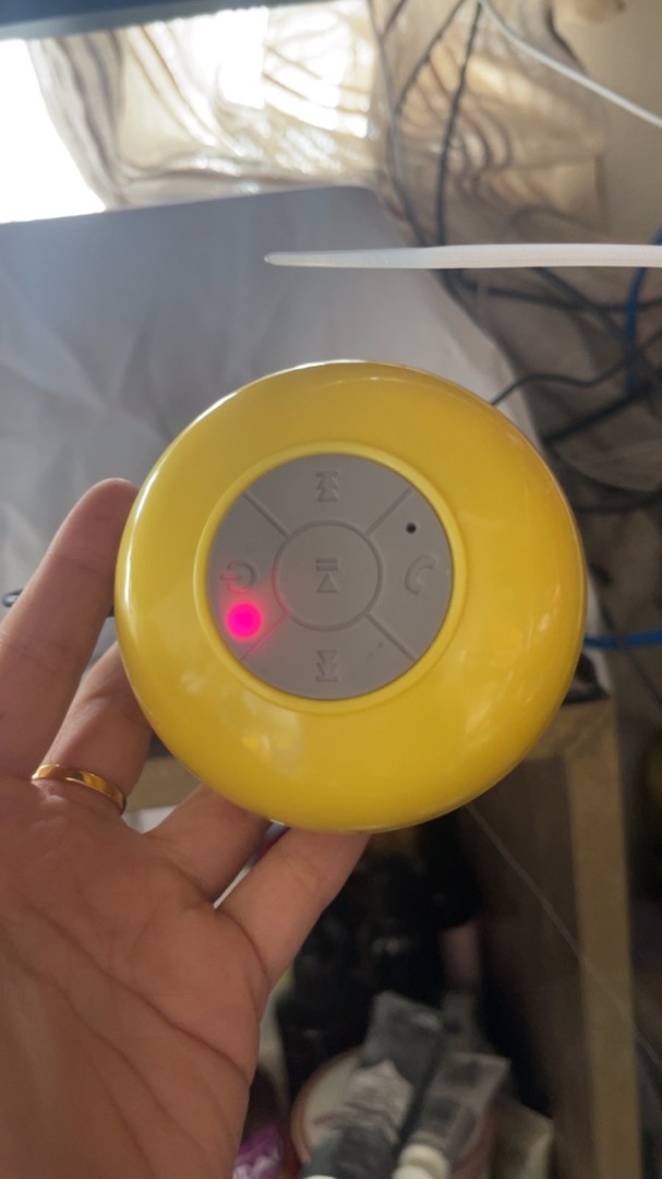 Mini Wireless Bluetooth Shower Speaker photo review