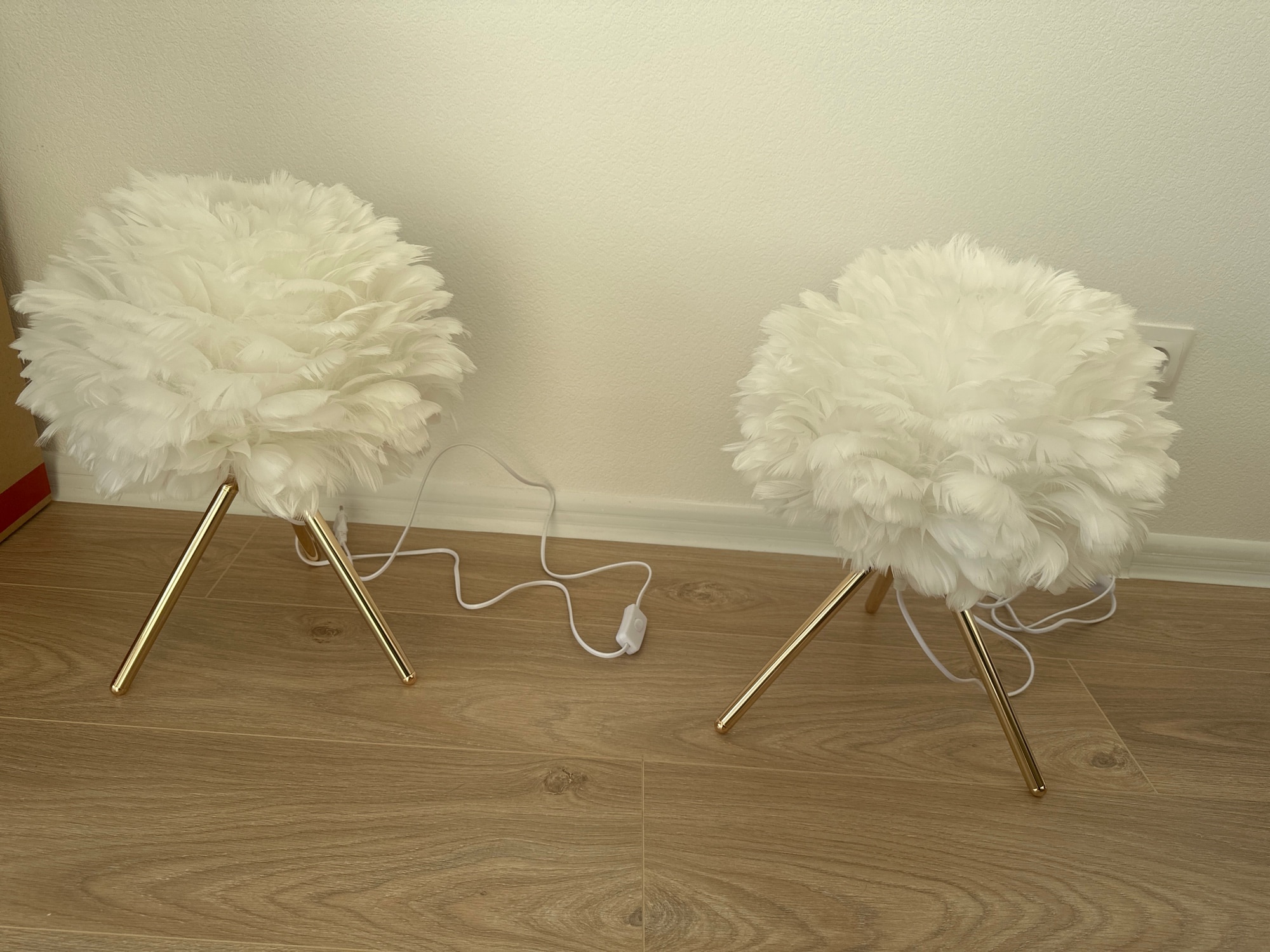 Modern Feather LED Table Lamp for Bedroom, Study, Dining Room, Hotel photo review