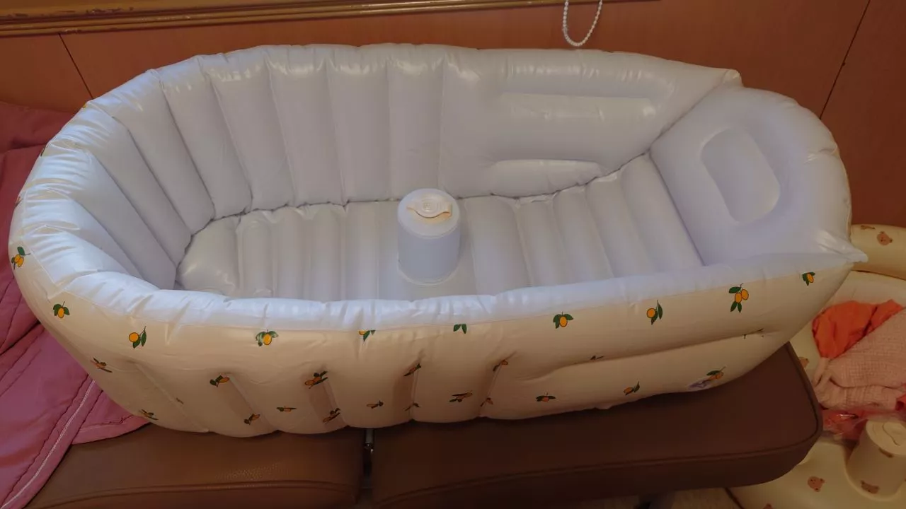 Convenient Folding Inflatable Baby Bathtub photo review