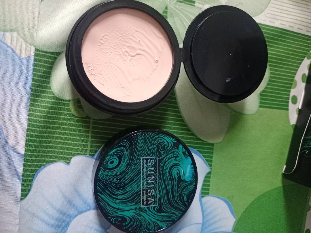 Crème CC de maquillage éclaircissante naturelle photo review