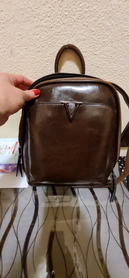 Genuine Leather Women's Backpack: Stylish, Durable, and Functional photo review