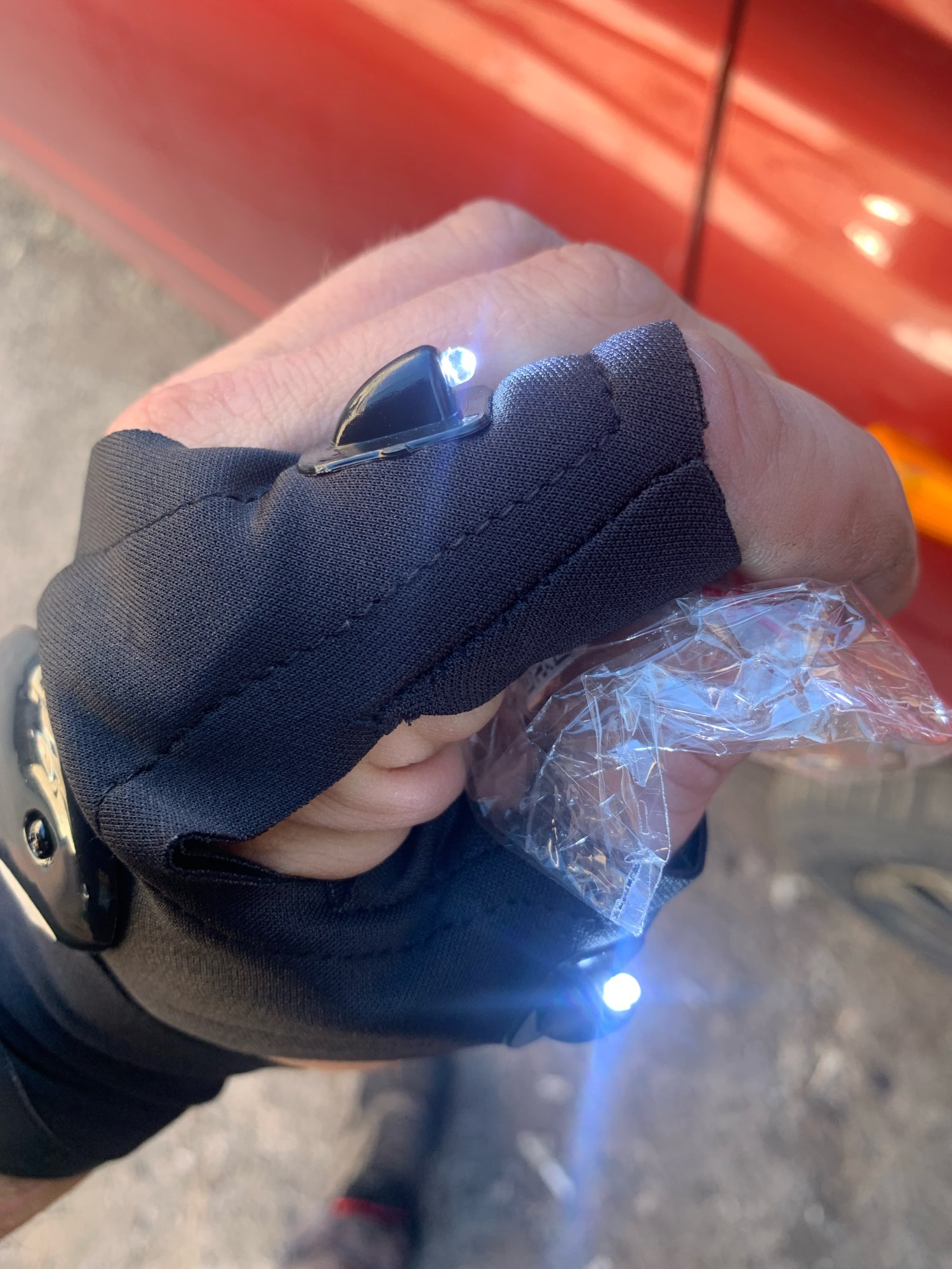 Outdoor Led Flashlight Glove photo review