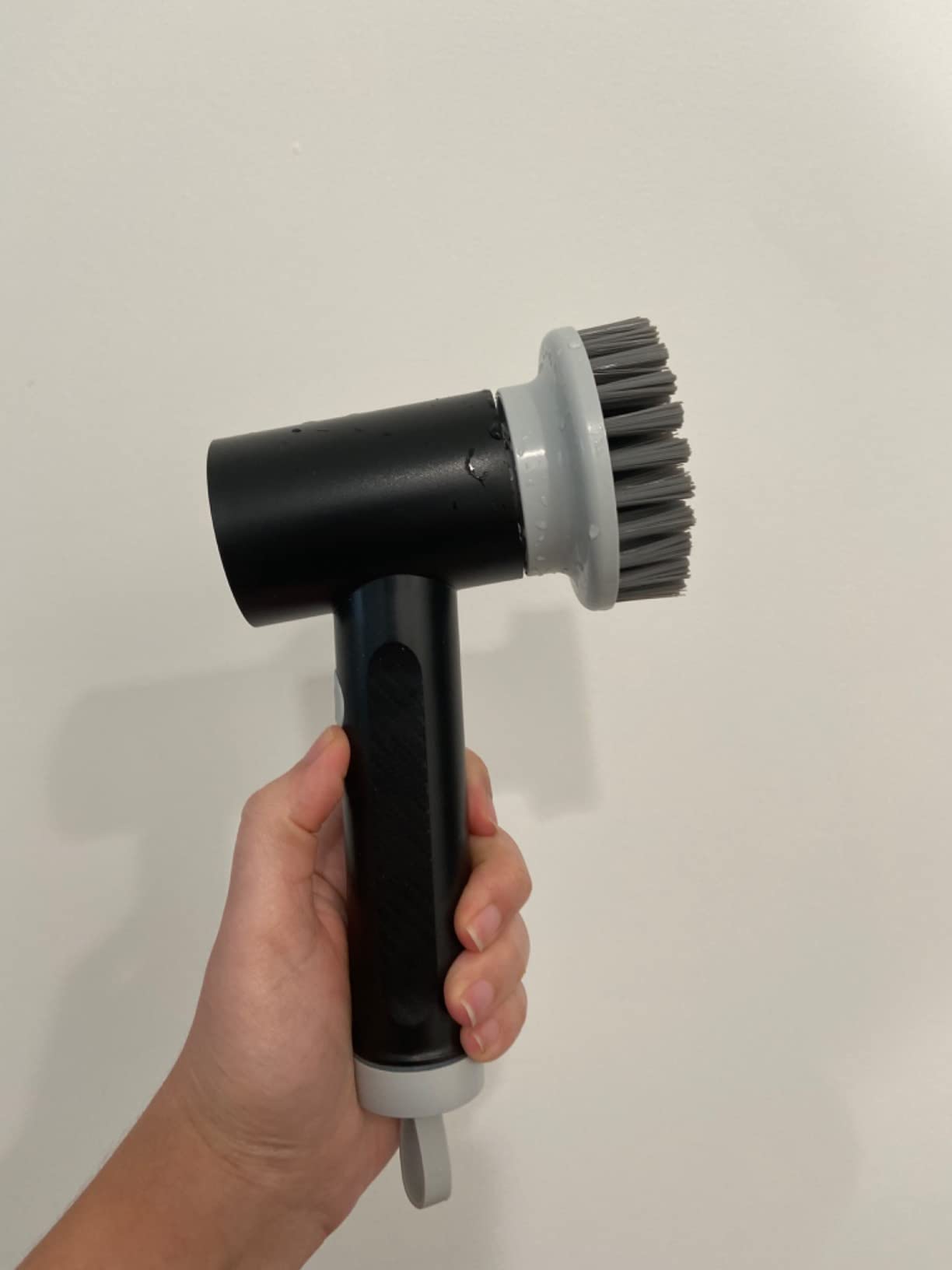 Convenient Cordless Electric Cleaning Brush photo review