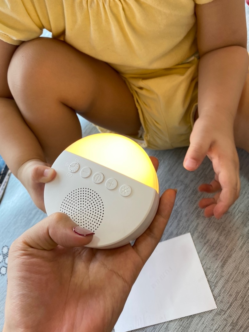 White Noise Maker Helps Baby Sleep Easily photo review