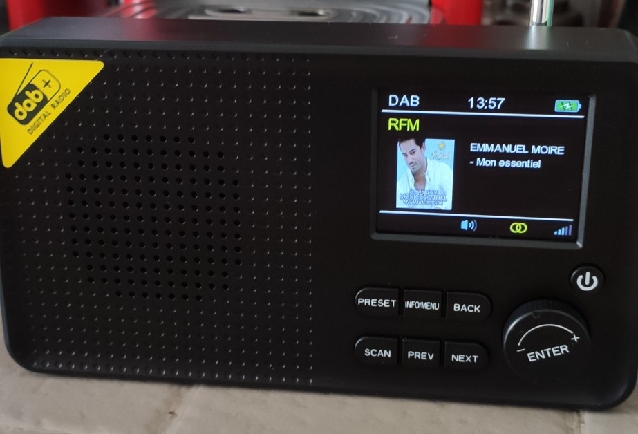 Portable Bluetooth Digital Radio photo review